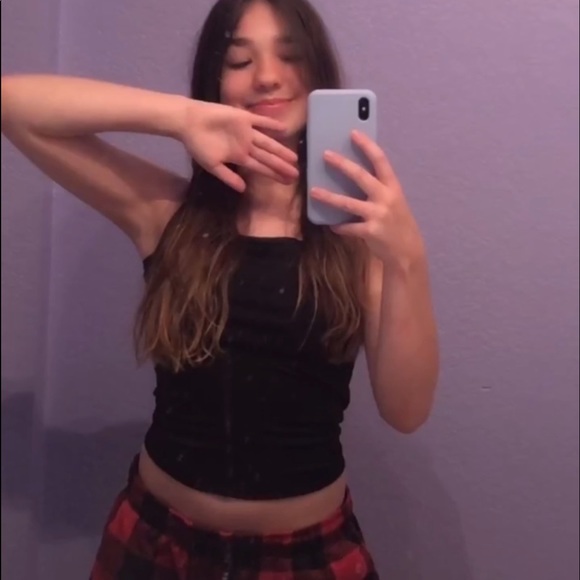 Meet your Posher, Camille - Picture 1 of 1